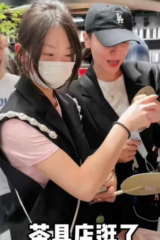 张亮|15岁天天近照曝光,身材挺拔身高超1米9