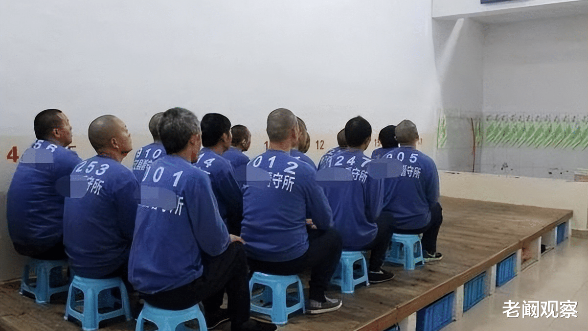 92年江苏一男子贪污被判死刑,服刑期间靠“研究字典”捡回一条命