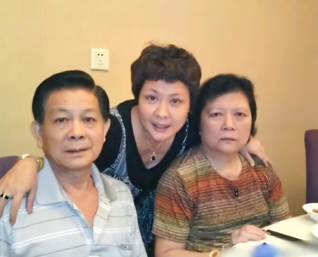 “苏妙婵”虎艳芬的现实生活，与“大伯”恩爱33年，女儿已出嫁