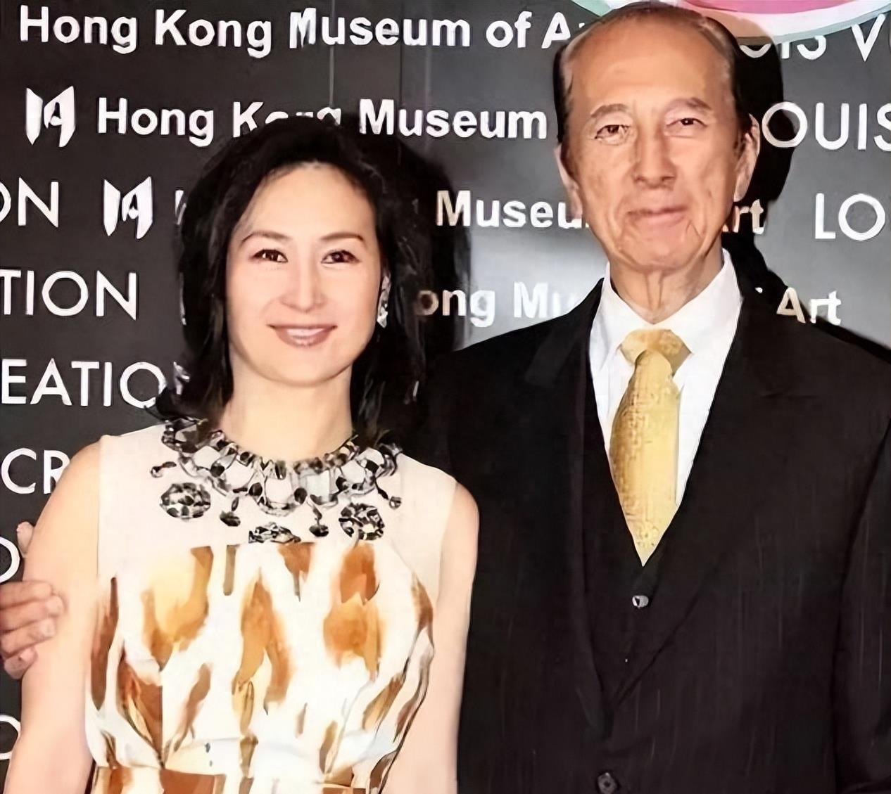 420亿全部到手！李嘉欣儿子接手家族产业，入主许家千亿商业帝国