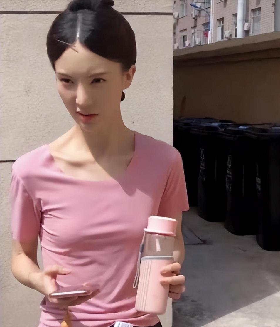 瘦到病态、全身涂白、非人细腰，内娱的畸形审美，什么时候是尽头？