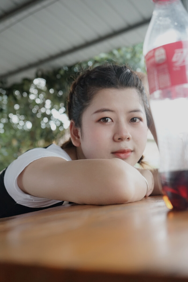 ai|侄女住我家,找到工作后不再搭理我,哥哥冲我发火,我果断拉黑