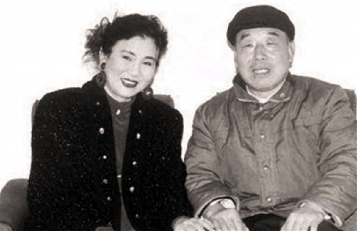 一句台词识破潜伏间谍，赵丽蓉去世23年后，多家官媒仍发文缅怀