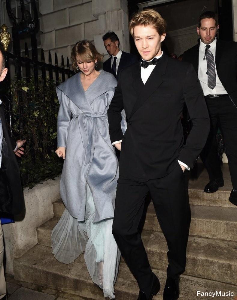 乃万|霉霉与相恋6年男友分手后再传绯闻,这次还是老相识:信息量太大