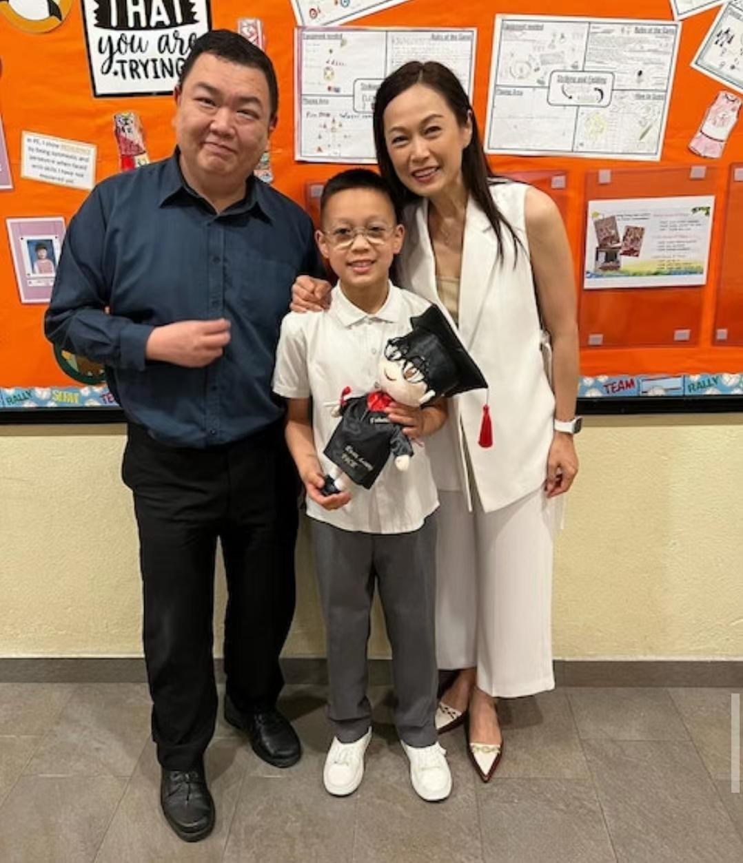 不容易！TVB女星母兼父职供儿子读名牌学校，未婚生子生父仍成谜