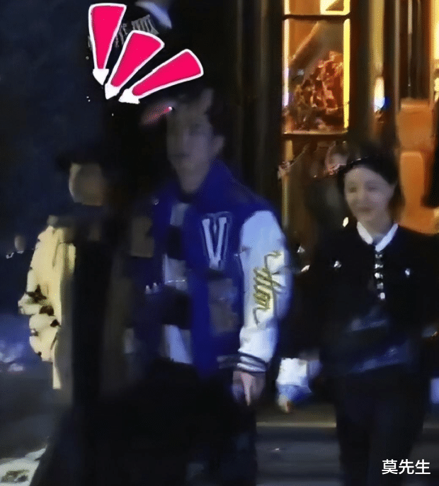 隐婚|包养干儿子、隐婚生子、否认移民,娱乐圈好生猛,一天7个大瓜