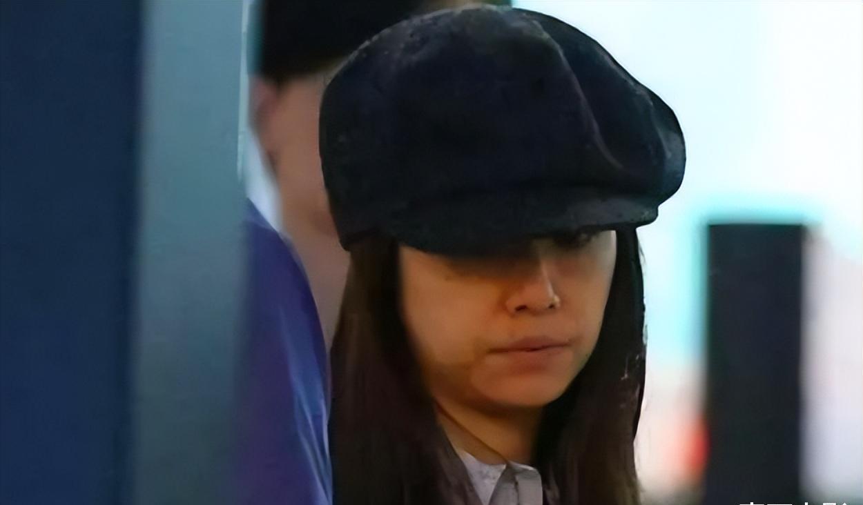 林心如首次回应周杰“伸舌”事件,事实证明,出来混迟早是要还的