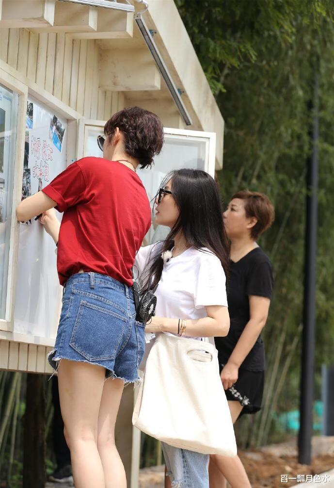 发型 景甜终于选对发型了!不得不说,“超短发”也太适合她了