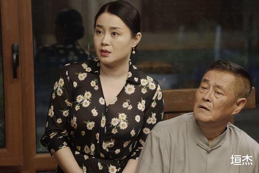 关婷娜|“污言秽语”成了唯一标签，关婷娜的遭遇，是娱乐圈的悲哀