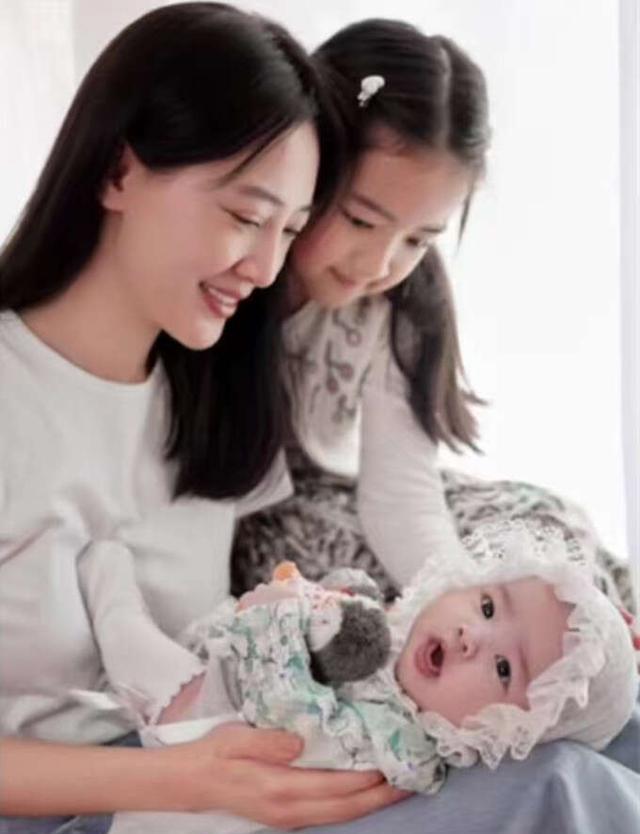 聂远|聂远妻子曝二胎性别!母亲节罕见晒出一家温馨画面