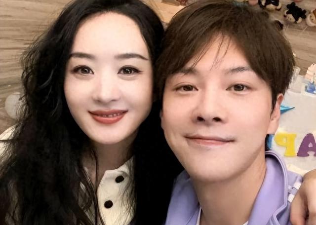 赵丽颖新恋情疑曝光,冯绍峰控诉:秀恩爱请注意形象,别影响我生活!