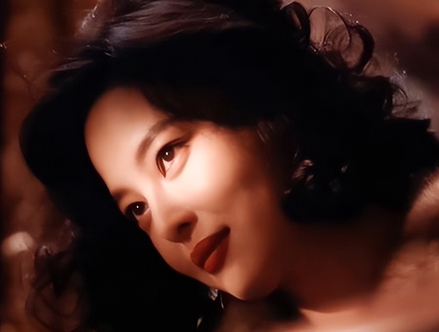 王家卫拍出了辛芷蕾的人生镜头