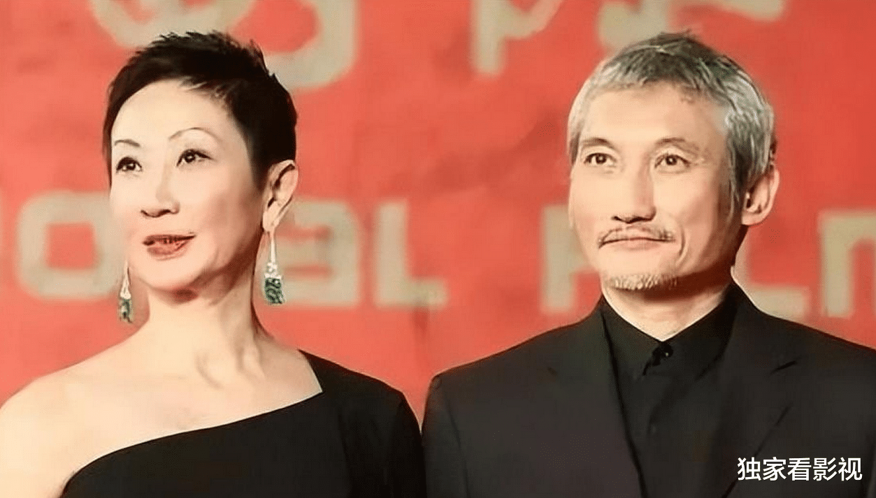 徐克73岁当爹，与施南生相守36年丁克，却与小30岁女友生儿育女