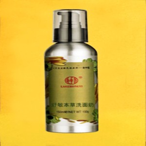 脸毛孔粗大用什么洗面奶