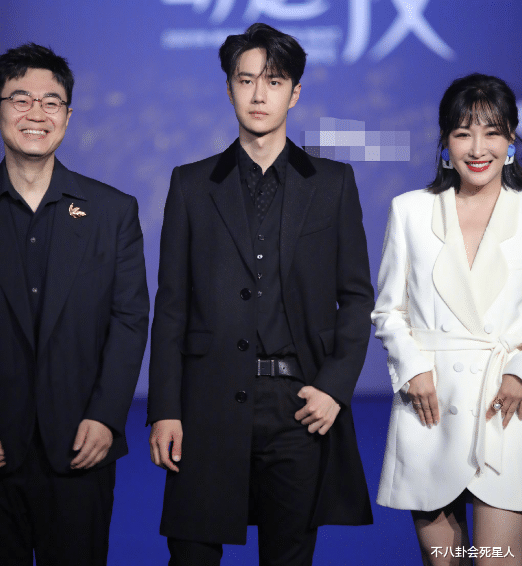 张子枫|上海这一夜,张子枫腰身撩人,惠英红华贵霸气,谢霆锋白发瞩目