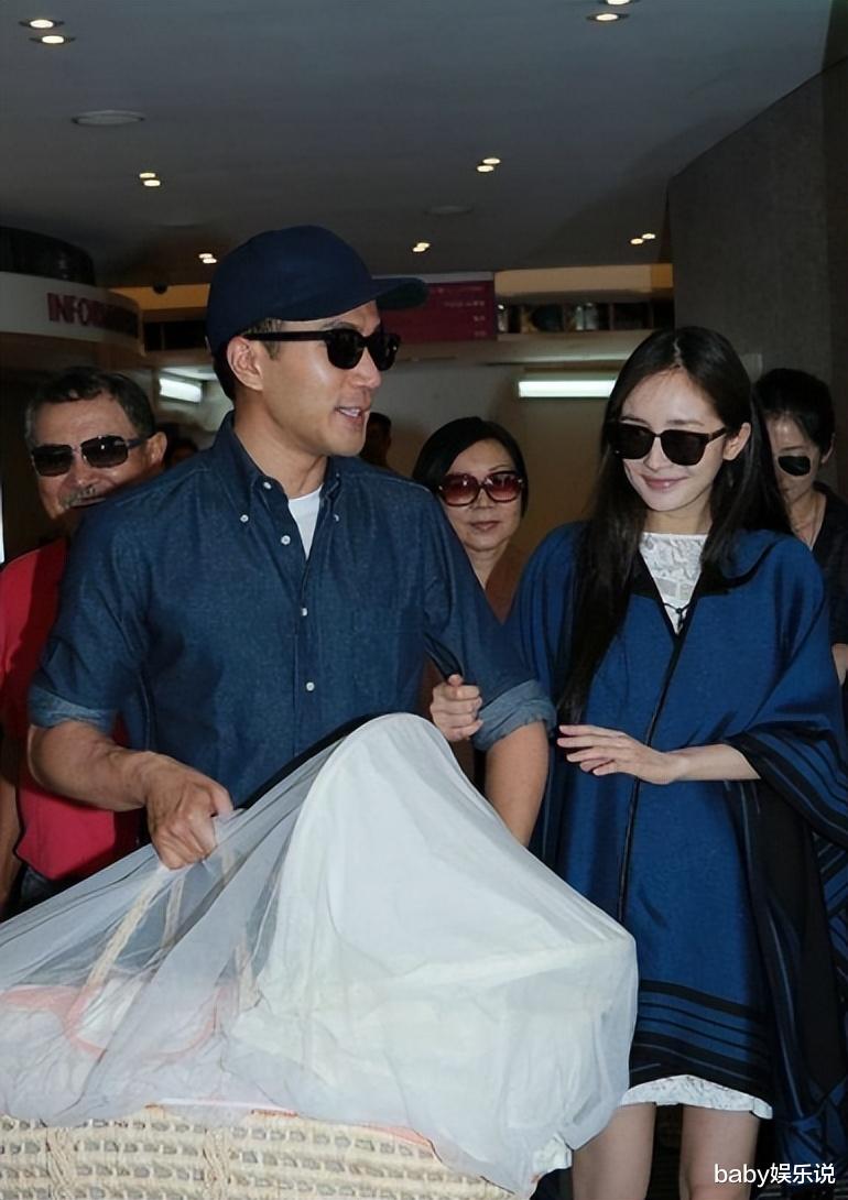 杨幂|事实证明，没参加时尚芭莎的杨幂，已经走向另一条“康庄大道”