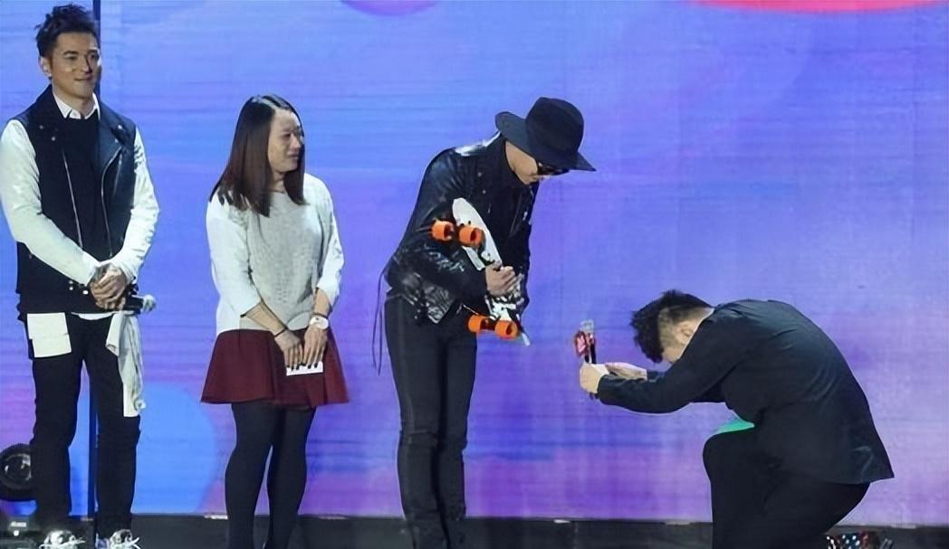 沈梦辰正式发文告别，杜海涛将其微信拉黑，网友：他们终于不装了