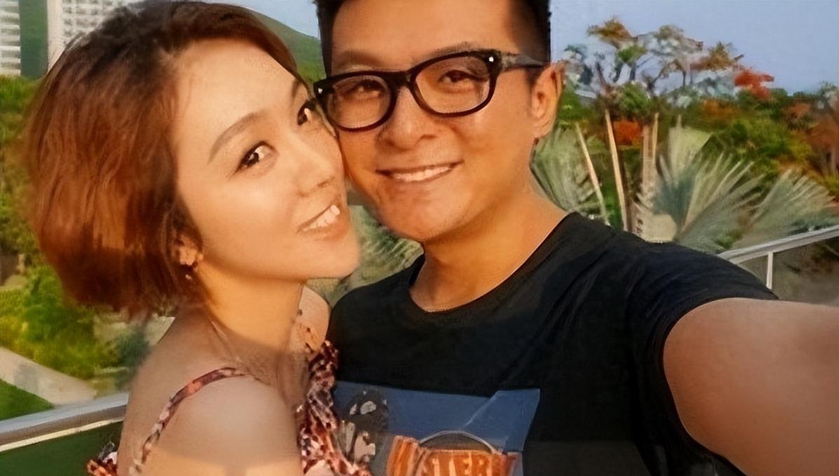 从偶像到“妈宝男”，被亲妈强拆了3段姻缘，如今44岁仍然未婚