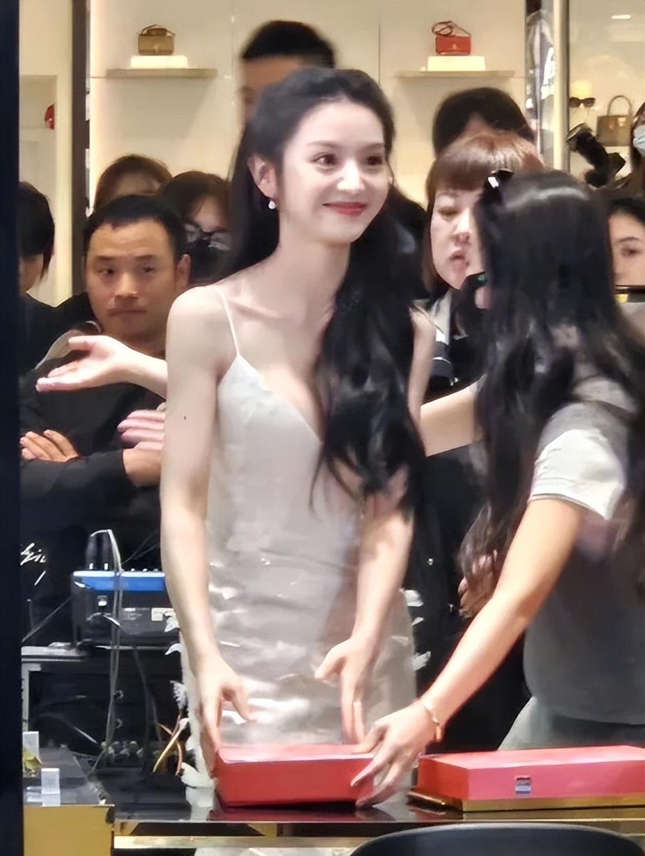 95花颜值看周也，身材看田曦薇？这画面谁看了不迷糊啊