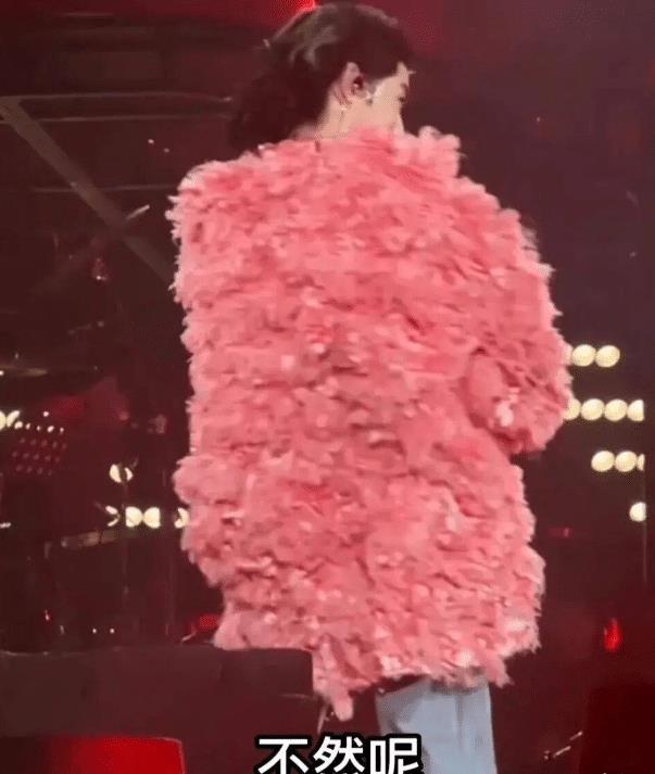 |五月天惹众怒！邀华晨宇出席演唱会，退票潮涌现，现场一度失控！