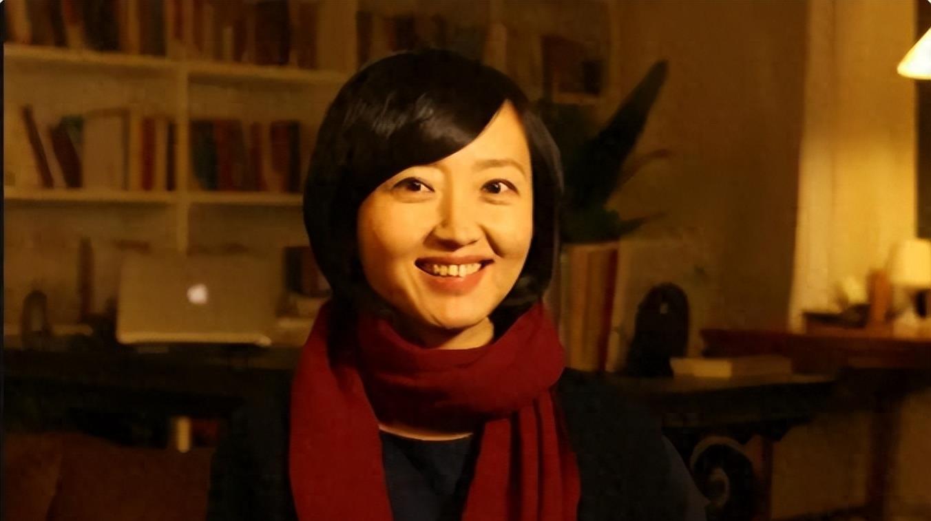 发表辱华言论、移居美国的“公知女神”柴静,如今下场大快人心