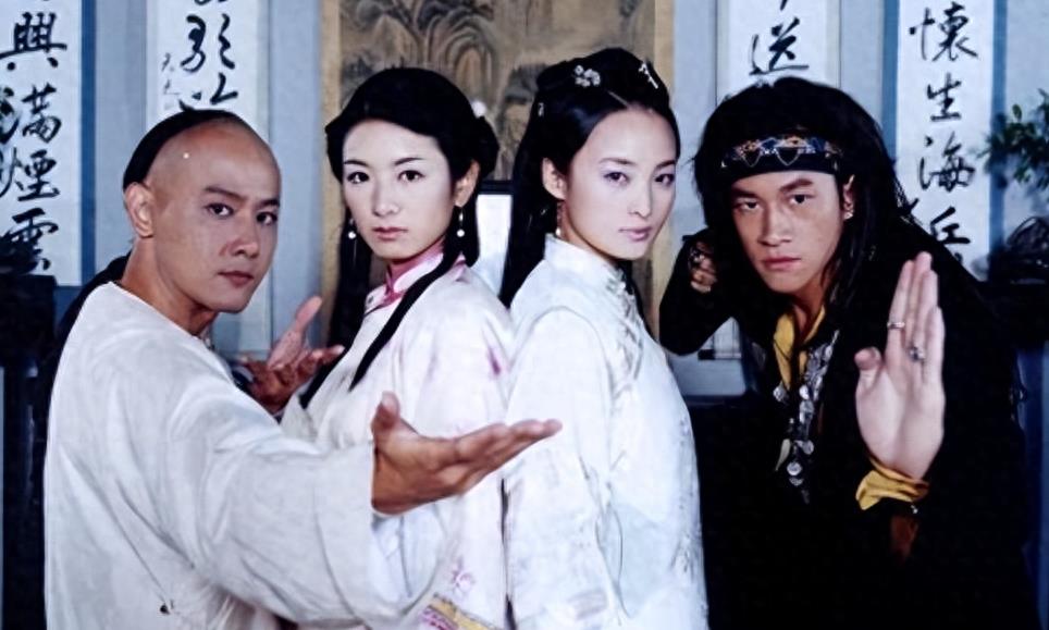 她甘心退圈做家庭主妇，却被演员丈夫抛弃了，今44岁为儿子保持单身