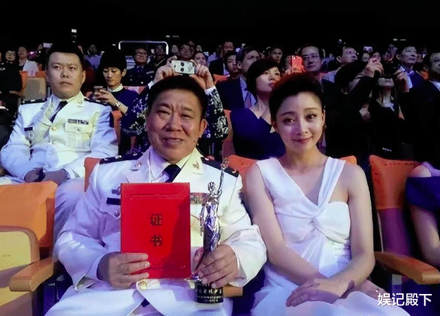 刚道歉就又删视频翻脸，海军大校杜旭东迷之操作，新剧遭换脸封杀