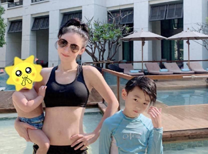 张柏芝晒照正式公布恋情!两人牵手如此甜蜜,这次终于不再沉默