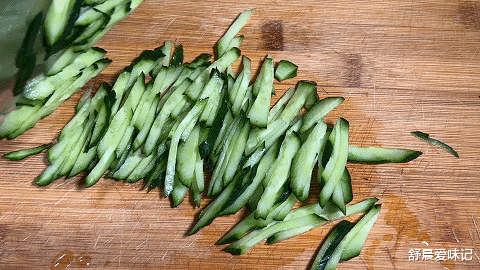 凉面|天热了孩子想吃凉面,在家自己做,2块钱凉面能做一盘,爽口开胃