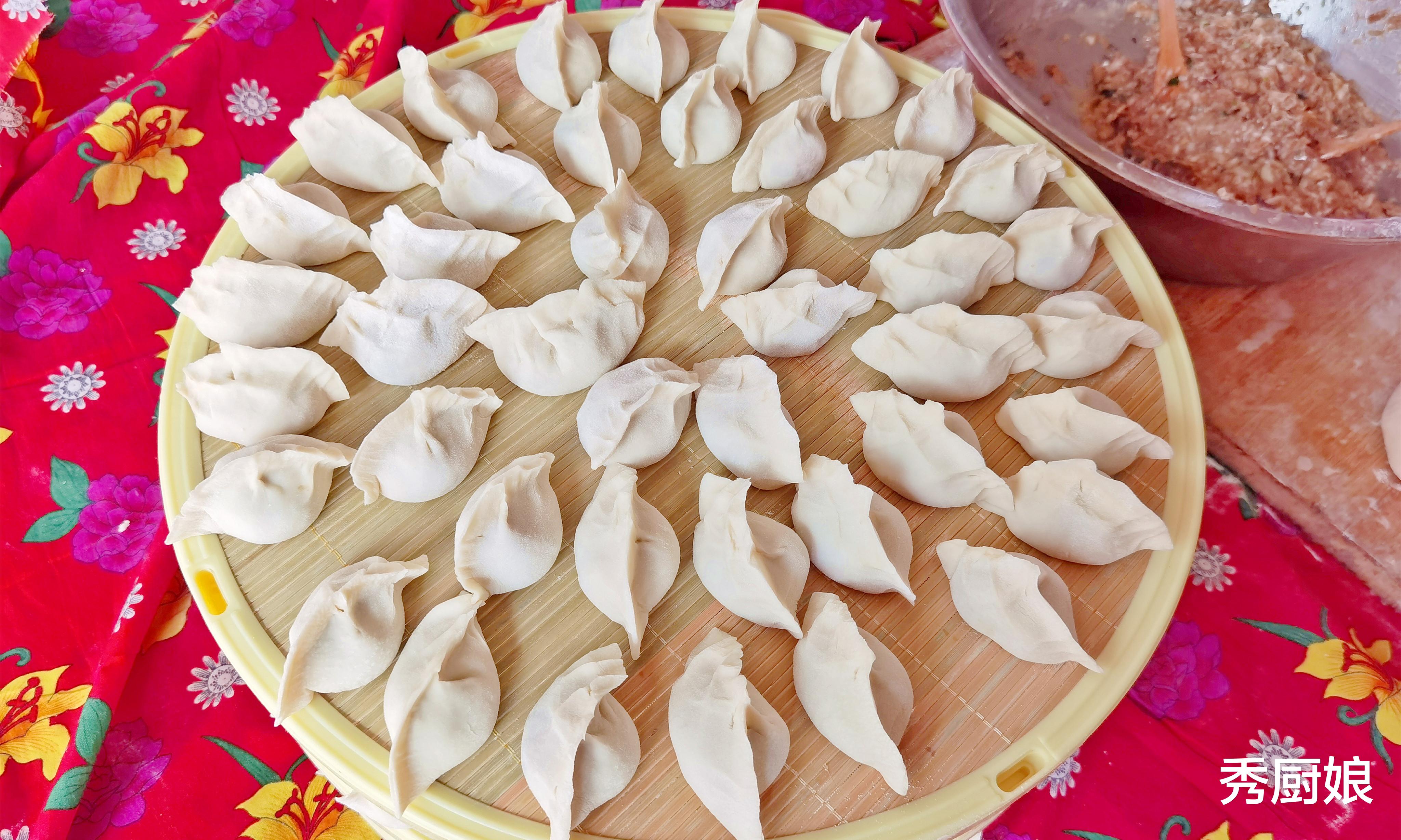 饺子|秋天吃饺子,韭菜白菜都靠边,这3种馅鲜香好吃,营养解馋,真香