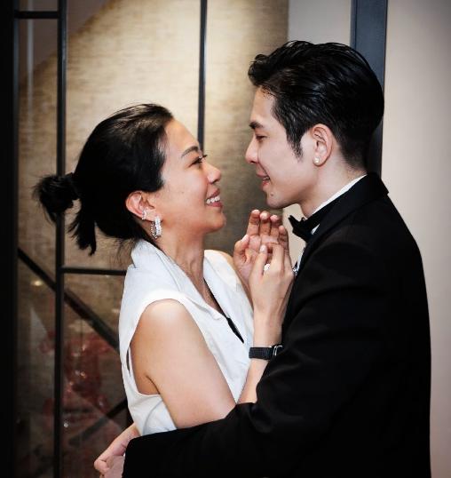 萧敬腾50岁未婚妻背景曝光,双硕士女老板,帮其挡黑道赚上亿房产