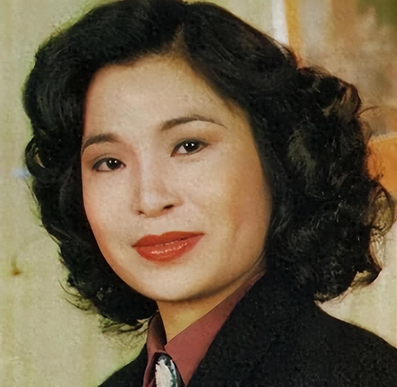 20岁出道,饰演母亲角色走红,却因糖尿病引发中风去世,享年在61岁