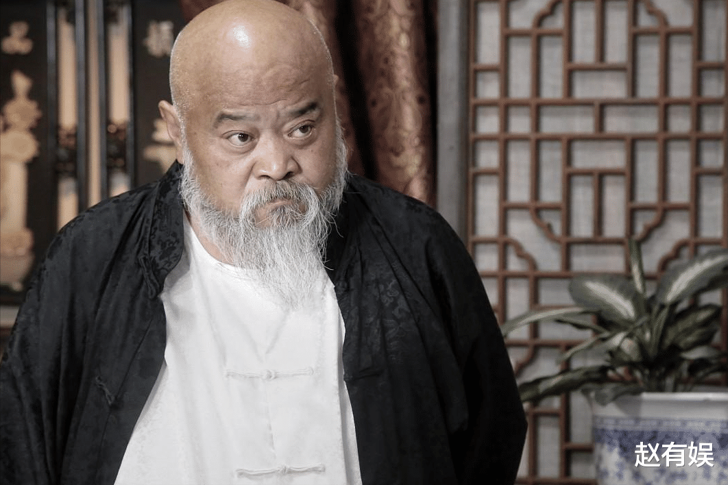 不顾医生劝阻，每天2包烟，顿顿8两白酒的演员李琦，如今变成这样