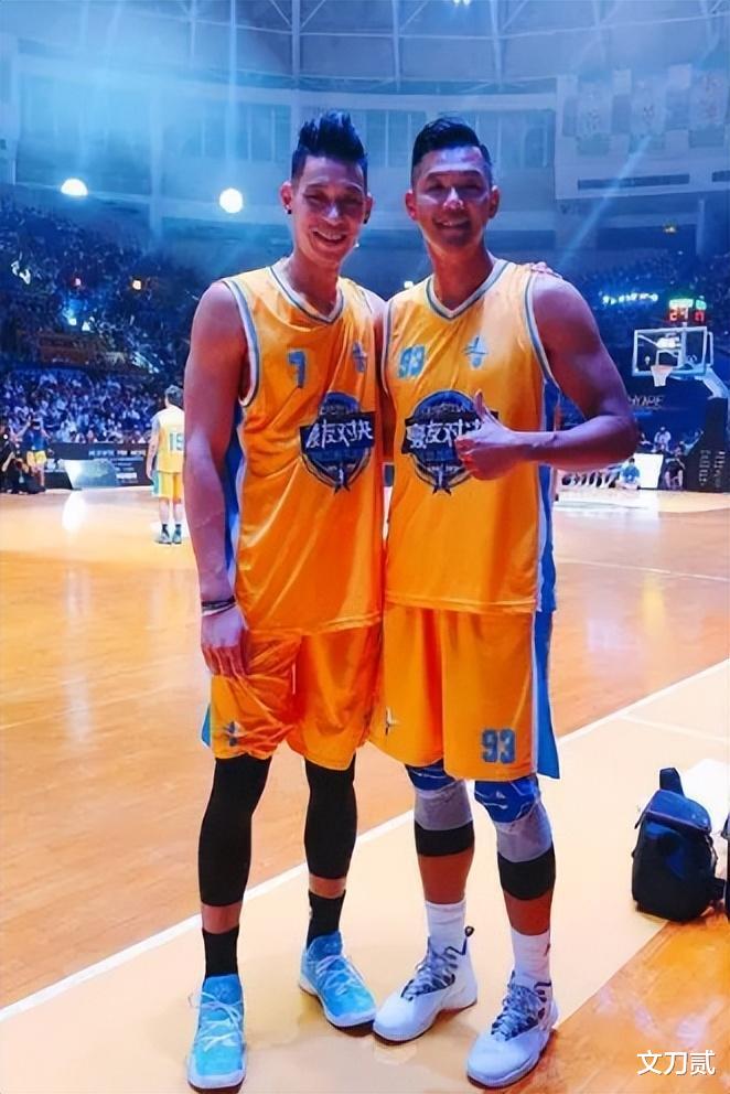 大小S背后的“七仙女”，为何只有嫁不进豪门的吴佩慈笑到最后？