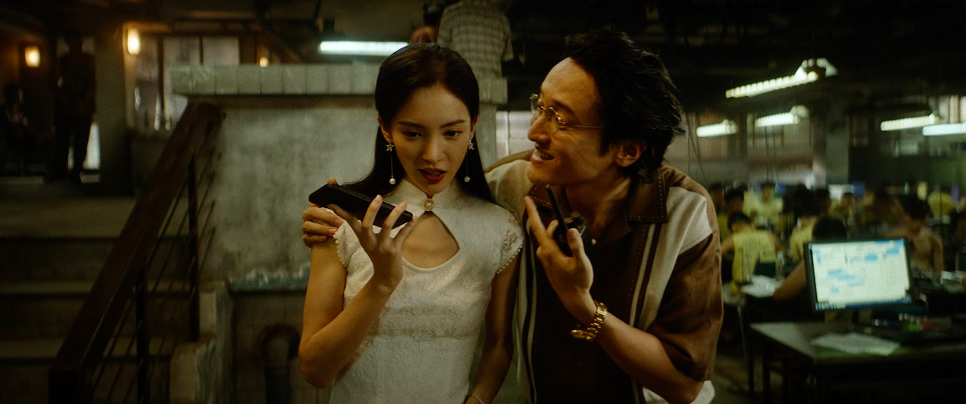 《孤注一掷》片尾彩蛋,幕后BOSS老崇是谁?