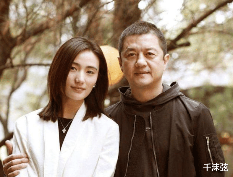 李嫣|李嫣晒回眸照庆17岁生日，眼神霸气嘴唇正常，父母继母均无表示