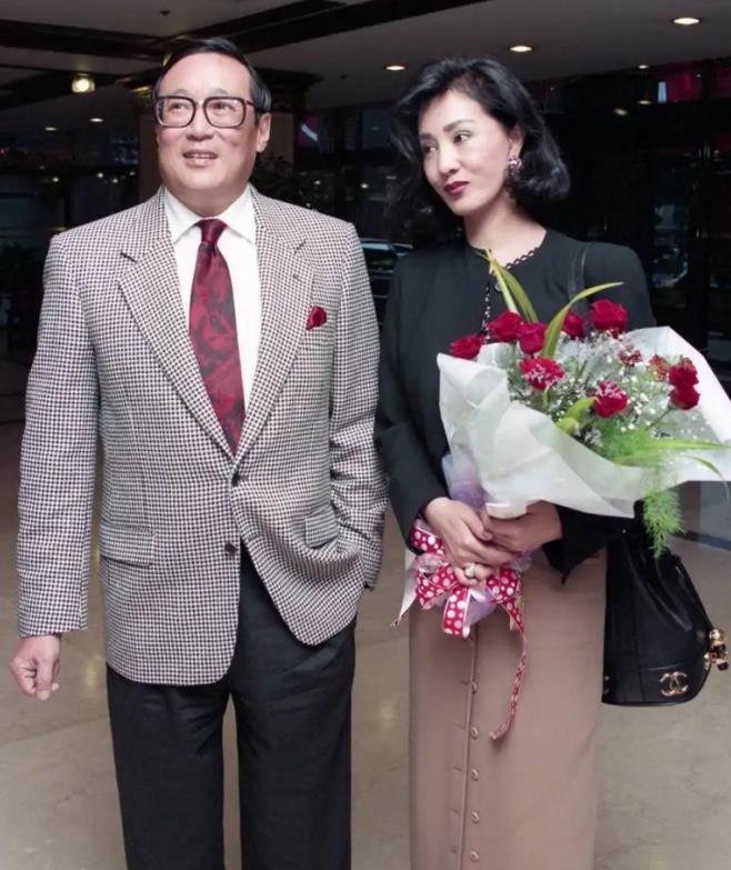 演员何莉莉:屡遭到背叛却不离婚,丈夫死后她的报复让小三有苦难言