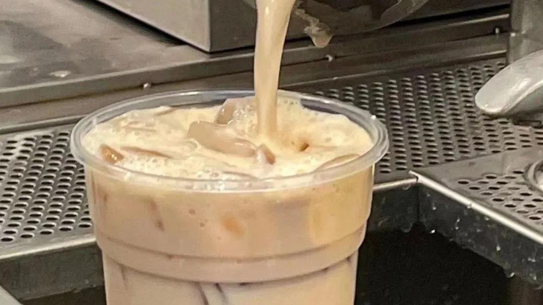 从1点点到霸王茶姬，历代奶茶王者都是怎么成功的？