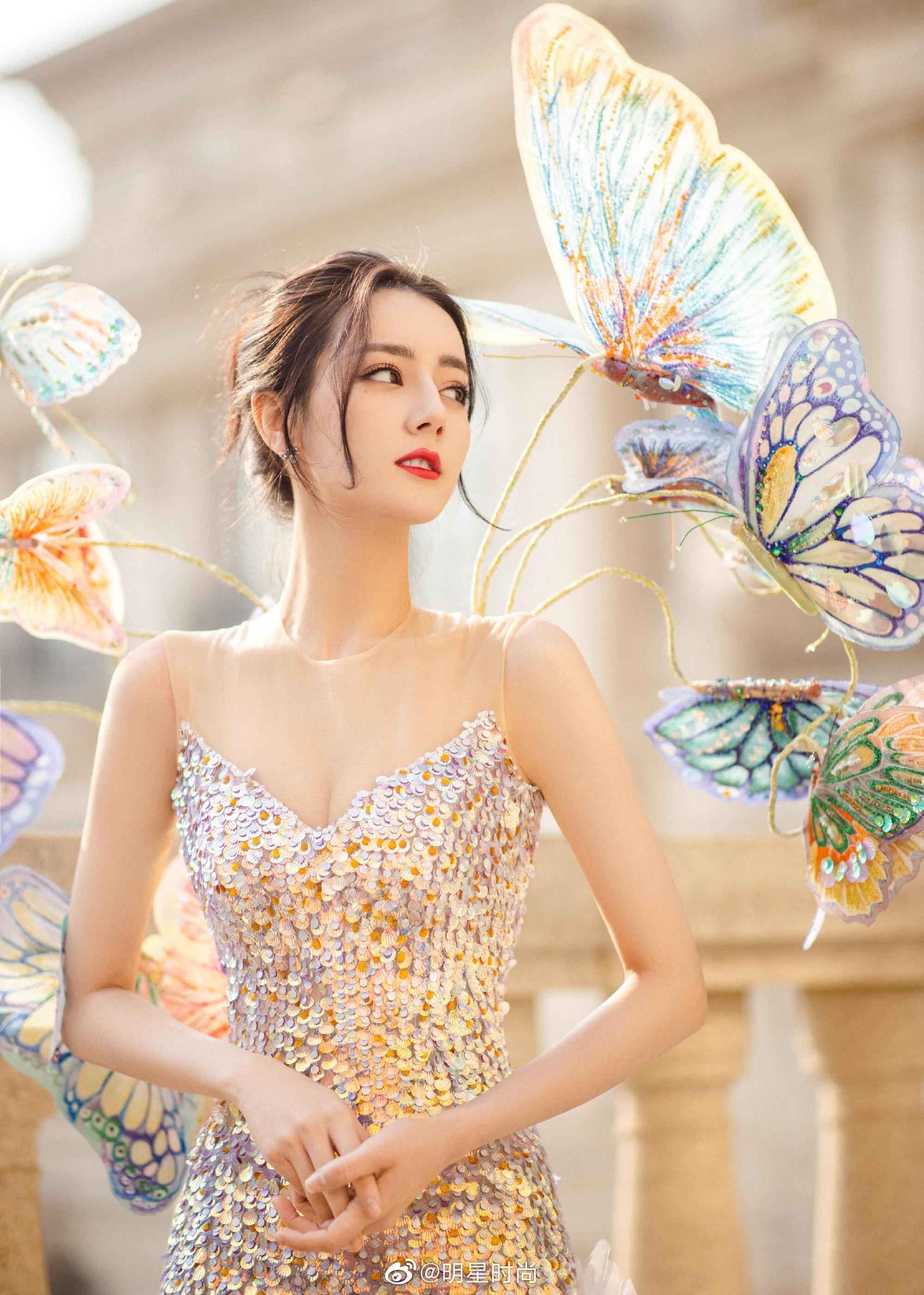 迪丽热巴首驻,《花儿与少年5》重磅启动!明星骑单车录制引期待