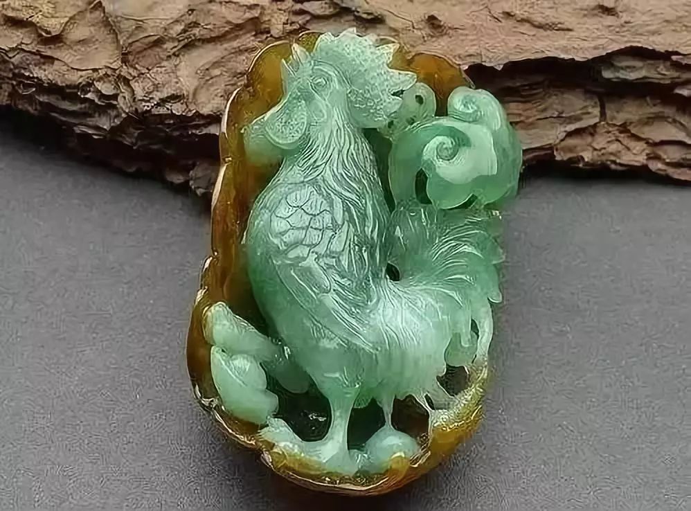 不要只知道男戴观音，这几种翡翠挂件其实更适合