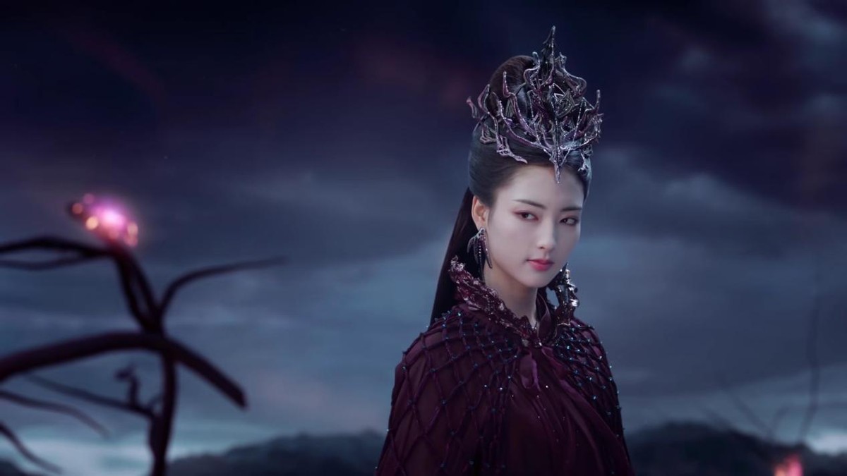 流行网红脸vs高级美人脸：当赵露思撞上00后辣妈，简直是降维打击