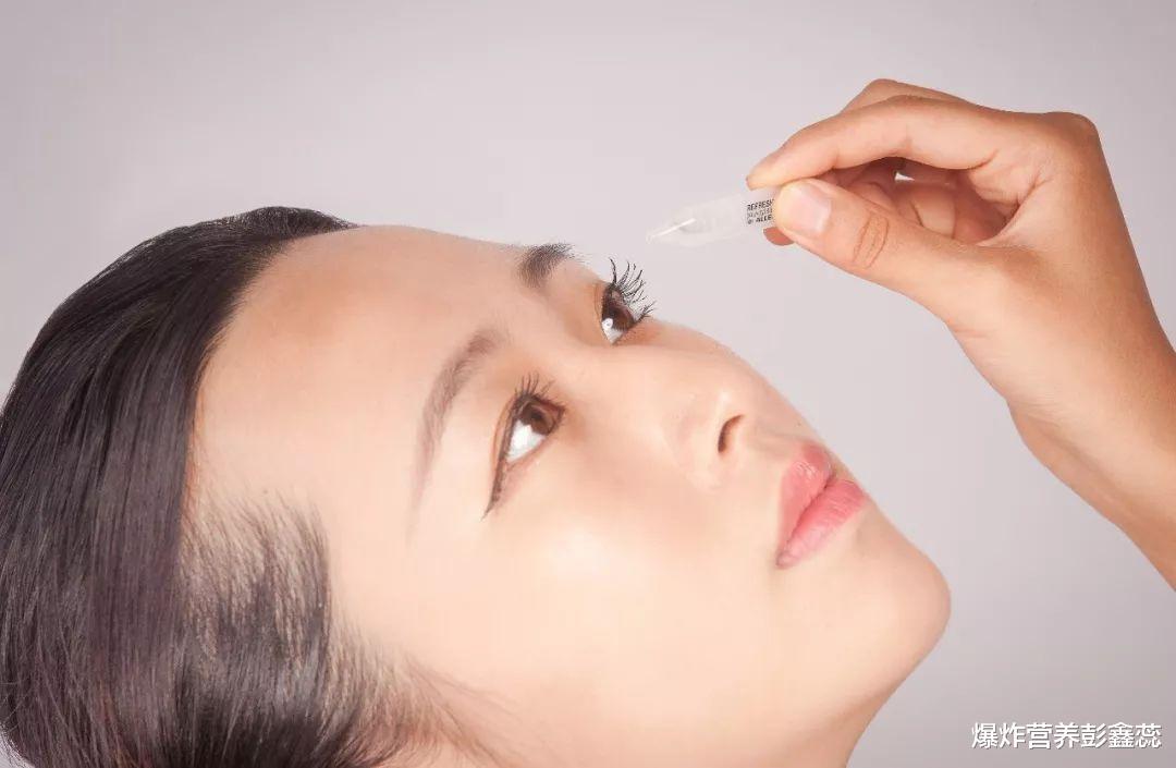 你不以为然的3个小动作，却正在伤害眼睛的健康，要改改了