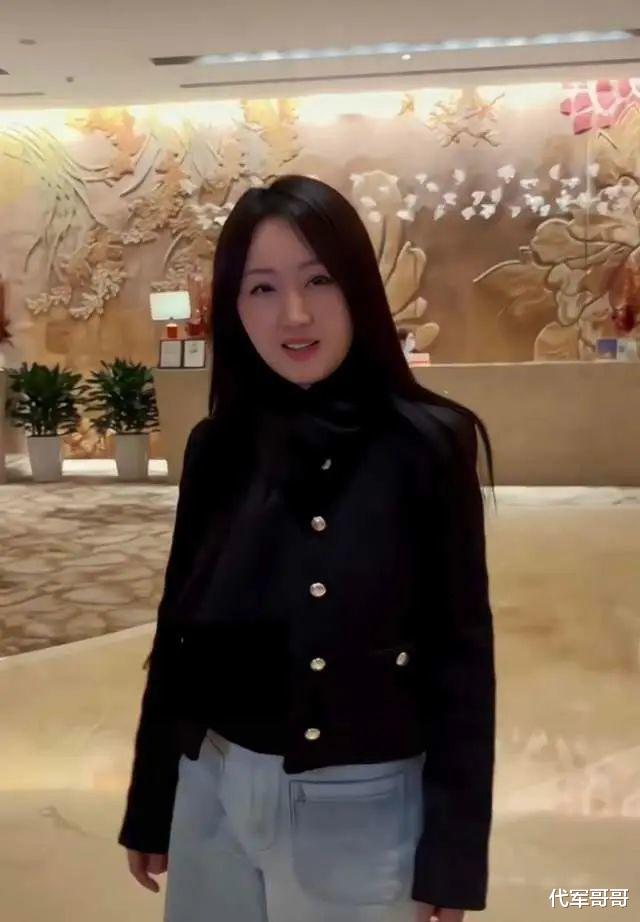 杨钰莹|52岁杨钰莹近照曝光,曾与赖文峰相恋,如今美如少女却还是孤身一人