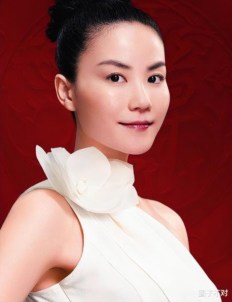 天后王菲离异两次不敢再婚，哥哥57岁仍单身，都是原生家庭惹的祸