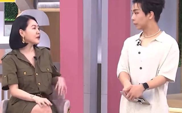 小S|小S否认百亿身家,部分钱财交老公打理,许亚钧负责三个女儿学费