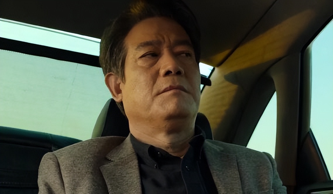 电视剧《狂飙》中"大鱼"开始浮出水面 老戏骨鲍大志发文调侃