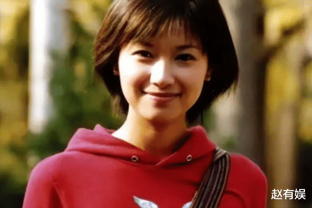 徐静蕾|徐静蕾：从不缺追求者，有固定伴侣，就是不结婚，49岁仍风韵犹存