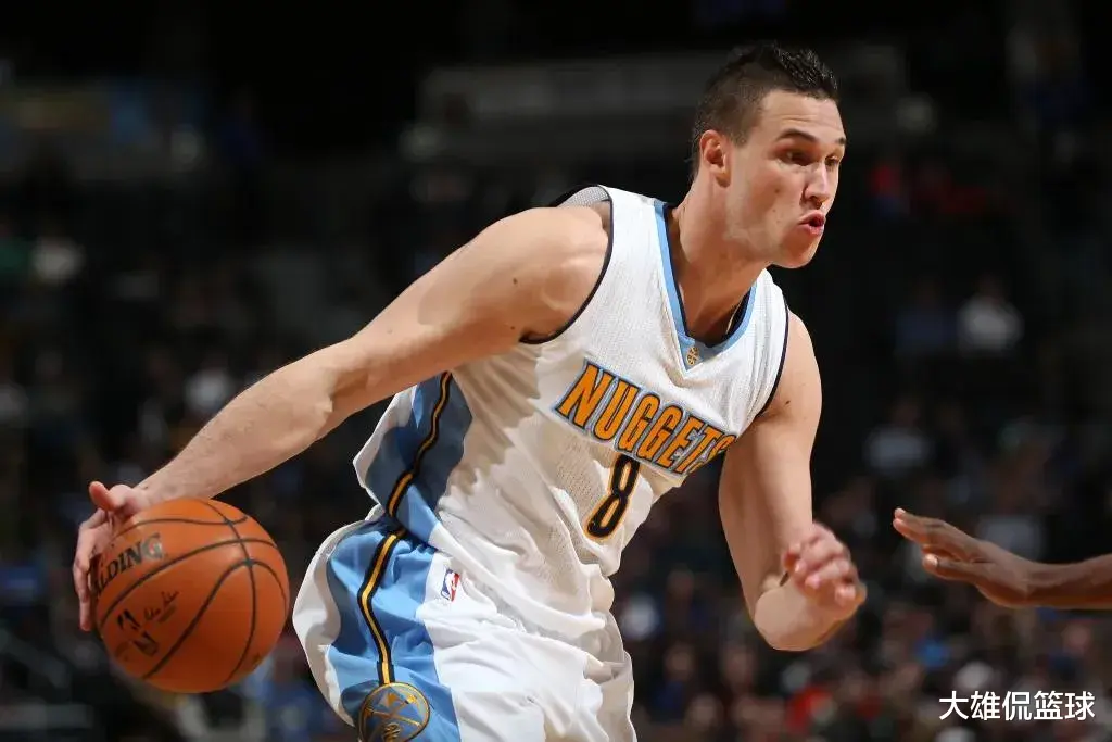 美媒列出NBA历史上收入最高的20名小前锋,詹姆斯第一,杜兰特第二