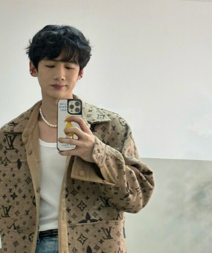 白敬亭宋轶已分手？男方行动早已说明一切，网友：该换新嫂子了！