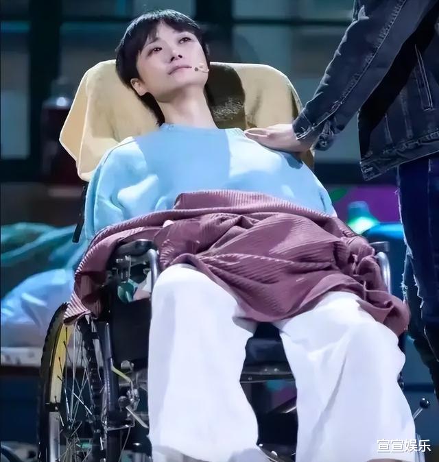 超女|7位超女现状:李宇春身患重病,何洁卑微求上浪姐,张靓颖被骗6亿